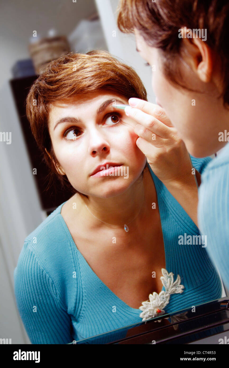 La cura del viso, Donna Foto Stock