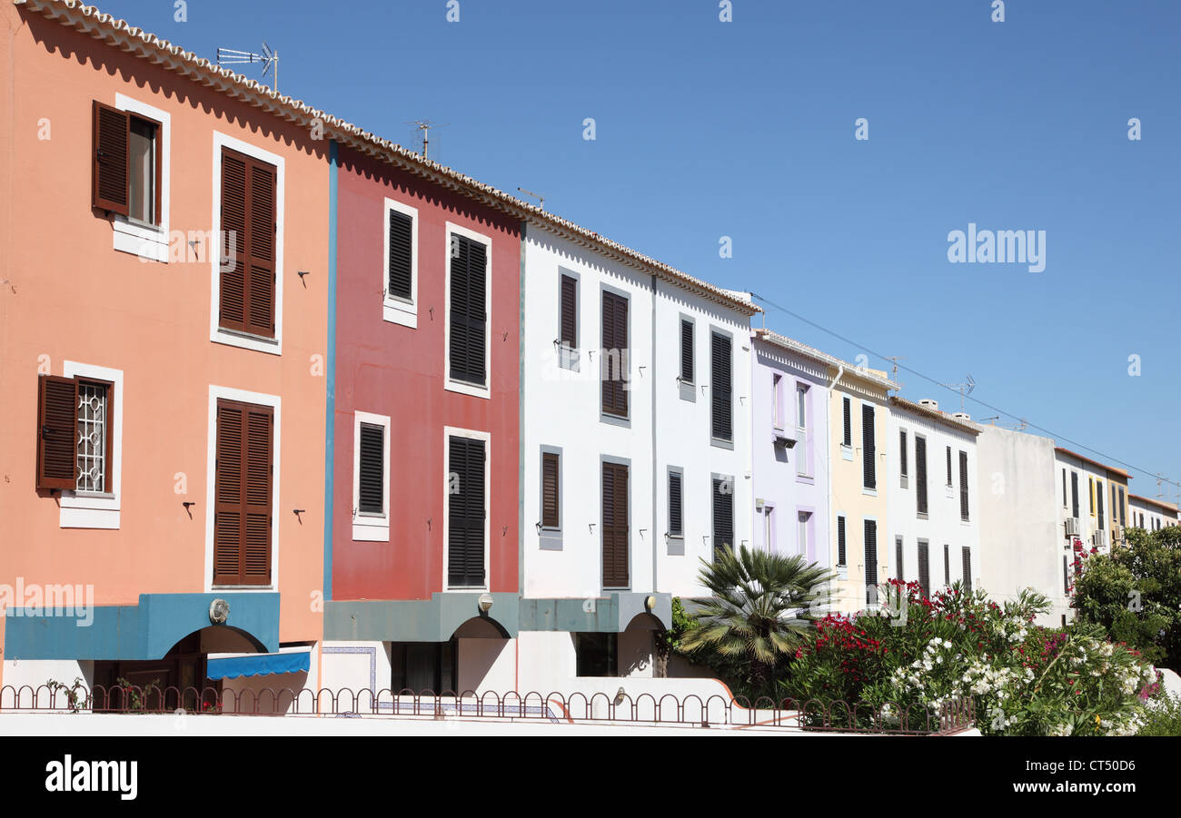 Gli edifici colorati in Algarve, PORTOGALLO Foto Stock