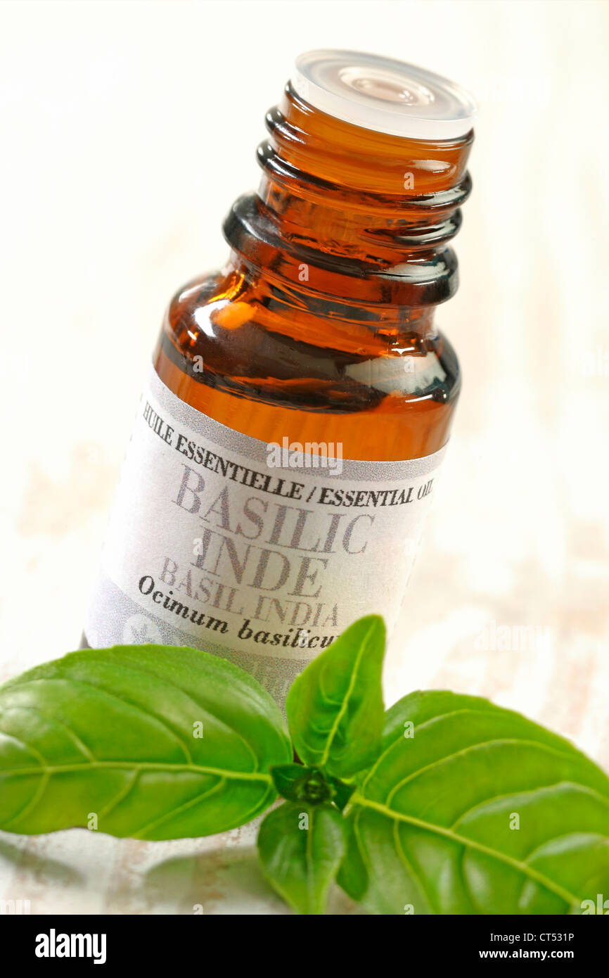 OLIO ESSENZIALE Foto Stock