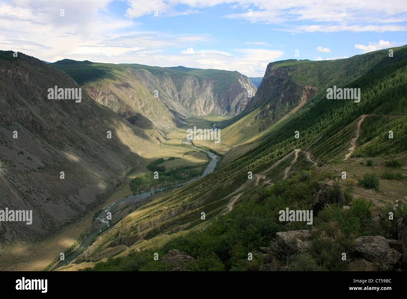 Fiume Chulyshman Canyon e Katu-Yaryk pass, Altai, Siberia, Russia Foto Stock