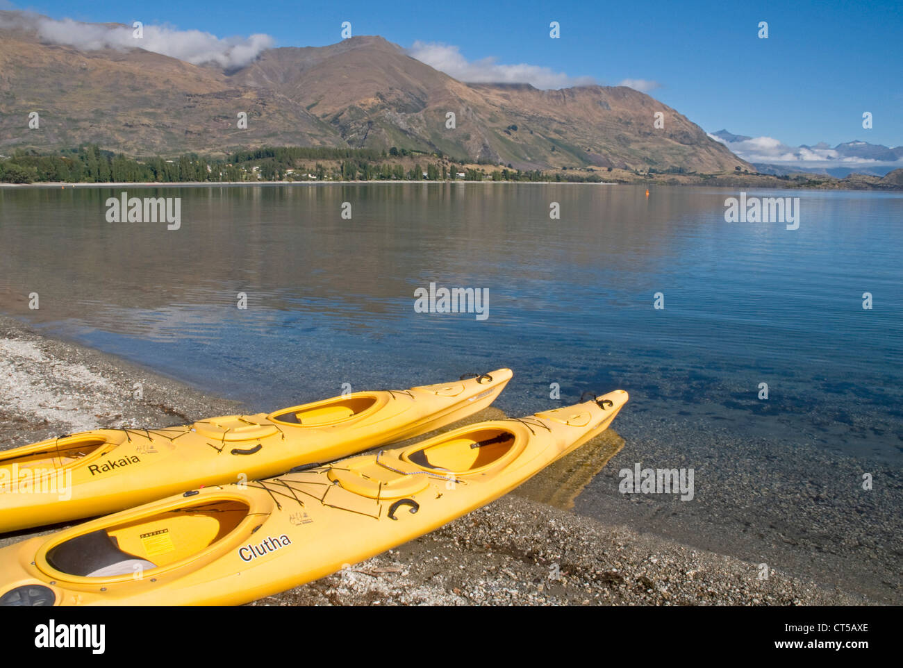 Scena tranquilla sulle rive del Lago Wanaka, Nuova Zelanda Foto Stock