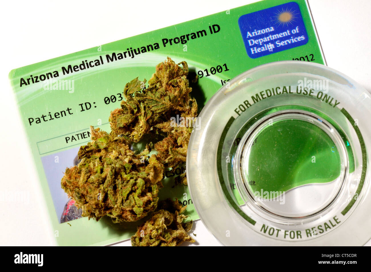 Una scheda di identificazione paziente per ottenere legalmente marijuana attraverso l'Arizona Medical Marijuana Programma, Tucson, Arizona, Stati Uniti. Foto Stock