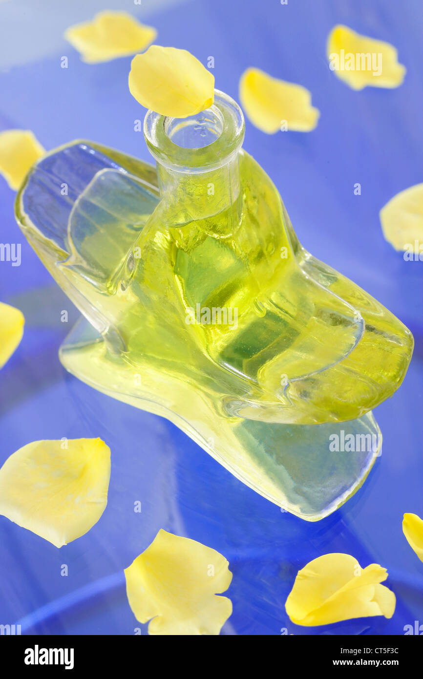 OLIO ESSENZIALE Foto Stock