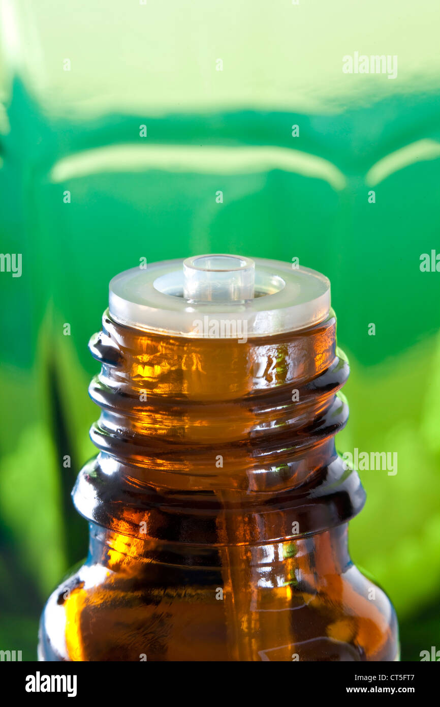 OLIO ESSENZIALE Foto Stock
