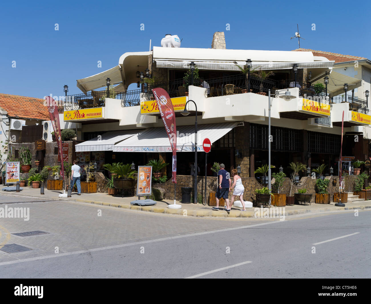 Dh Città Vecchia FAMAGUSTA Cipro settentrionale taverna cipriota corner cafe bar ristorante turisti Foto Stock