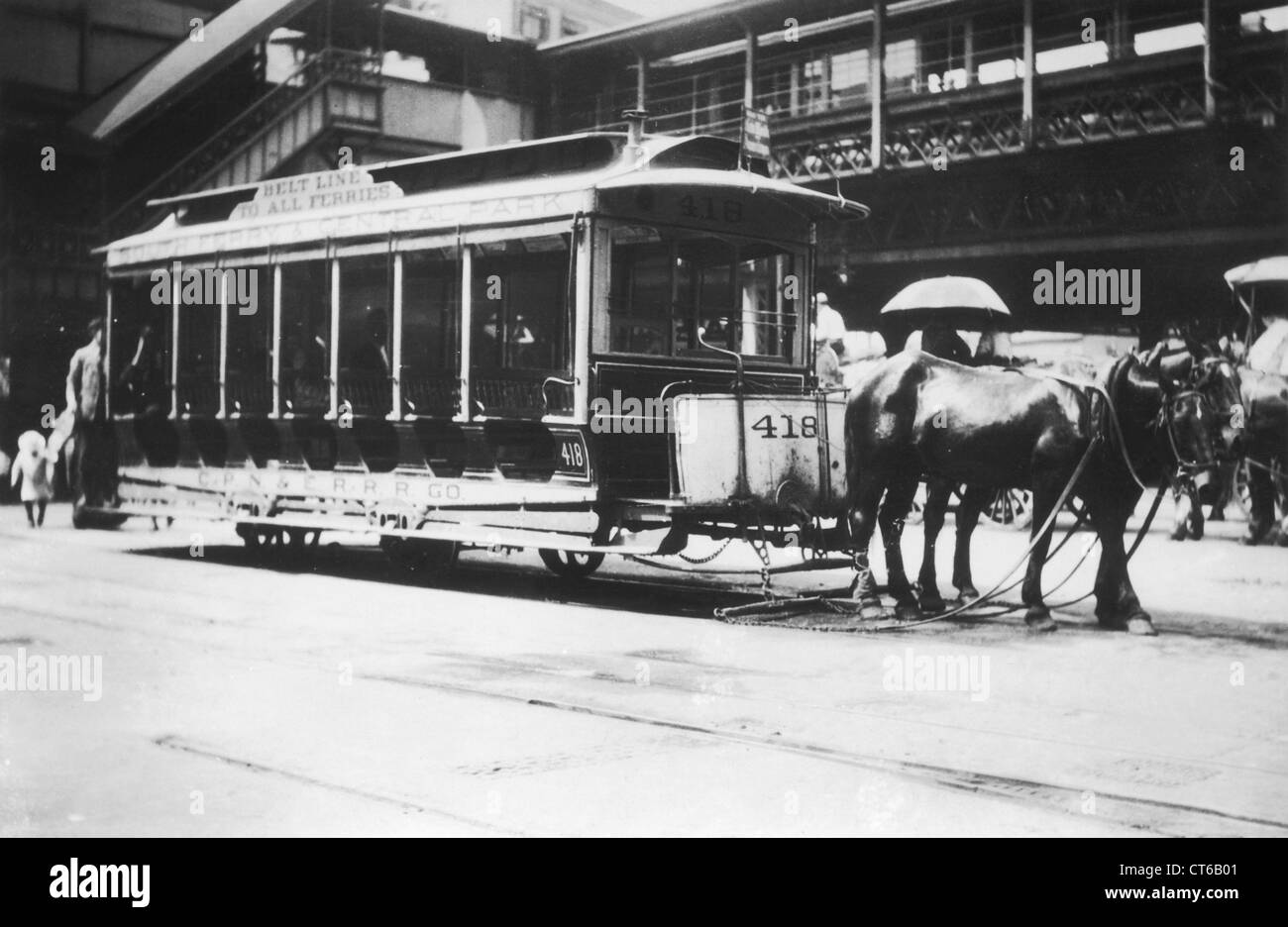 Linea di cintura di vetture a cavallo, circa 1917, New York City Foto Stock