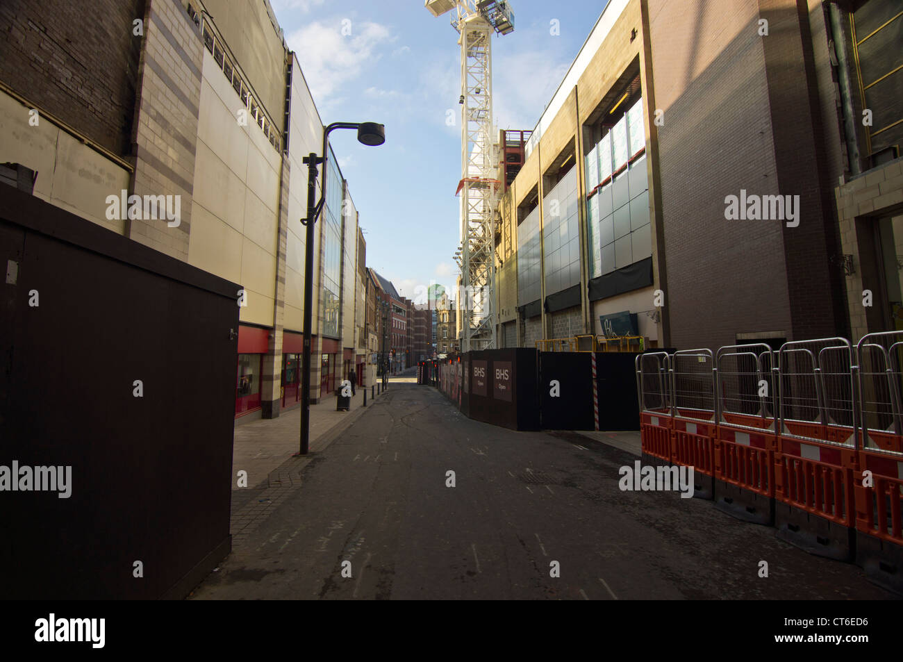 Strade di Leeds su una Domenica mattina Foto Stock