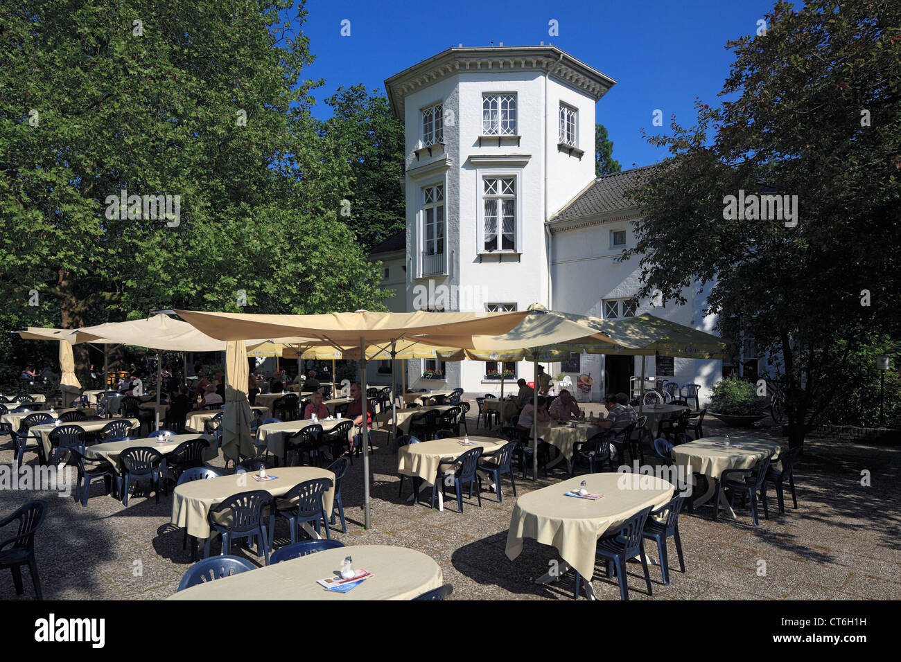 Ristorante im Grotenburgschloesschen Krefelder Zoo in Krefeld-Bockum, Niederrhein, Renania settentrionale-Vestfalia Foto Stock