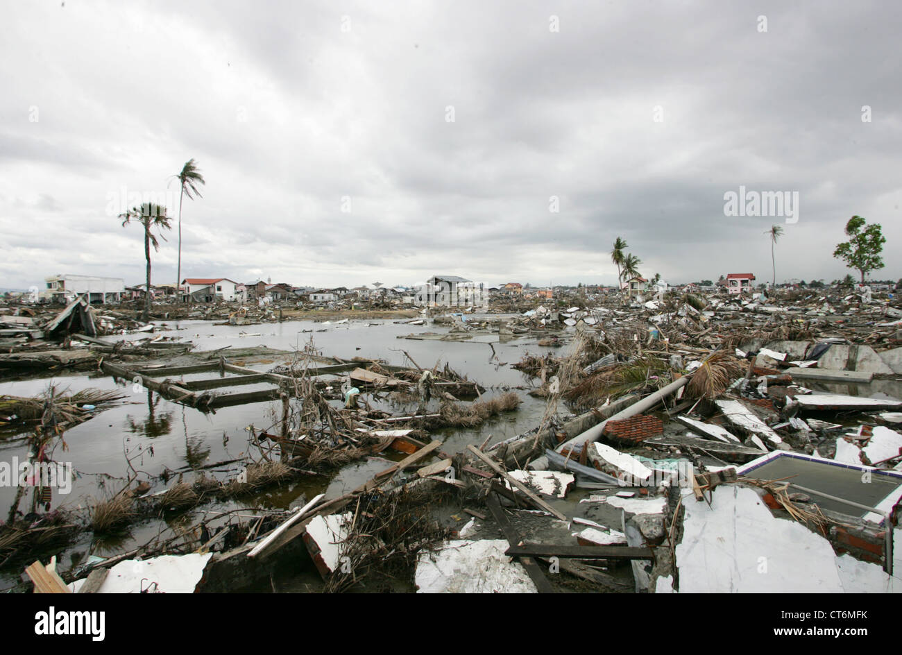 Banda Aceh dopo lo tsunami Foto Stock