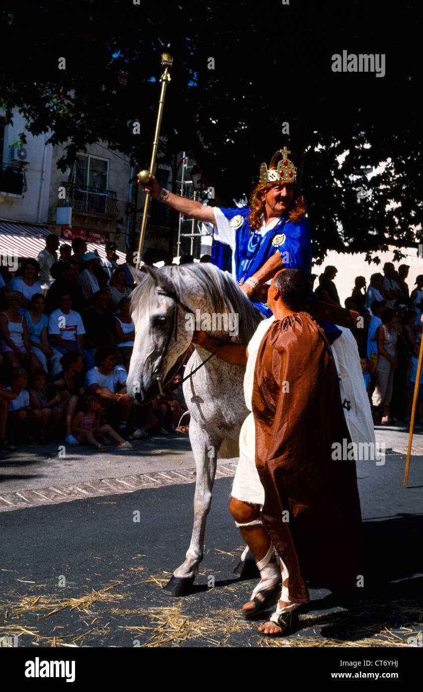 St Jean de Fos Francia Linguadoca Rossiglione Pageant celebrando Charlemagne l'arrivo in città nel 804 Foto Stock