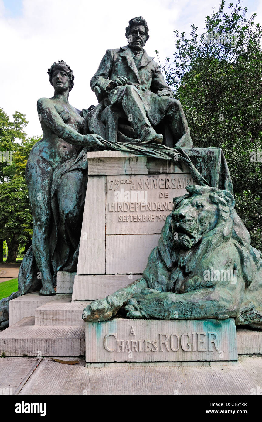 Liegi, Belgio. Monumento a Charles Rogier (1800-85; leader della rivoluzione belga nel 1830) nel Parc d'Avroy Foto Stock