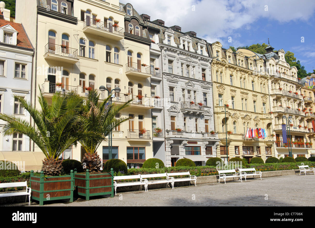 Facciata di case nel centro della citta'. Di Karlovy Vary (Carlsbad, Karlsbad) Foto Stock