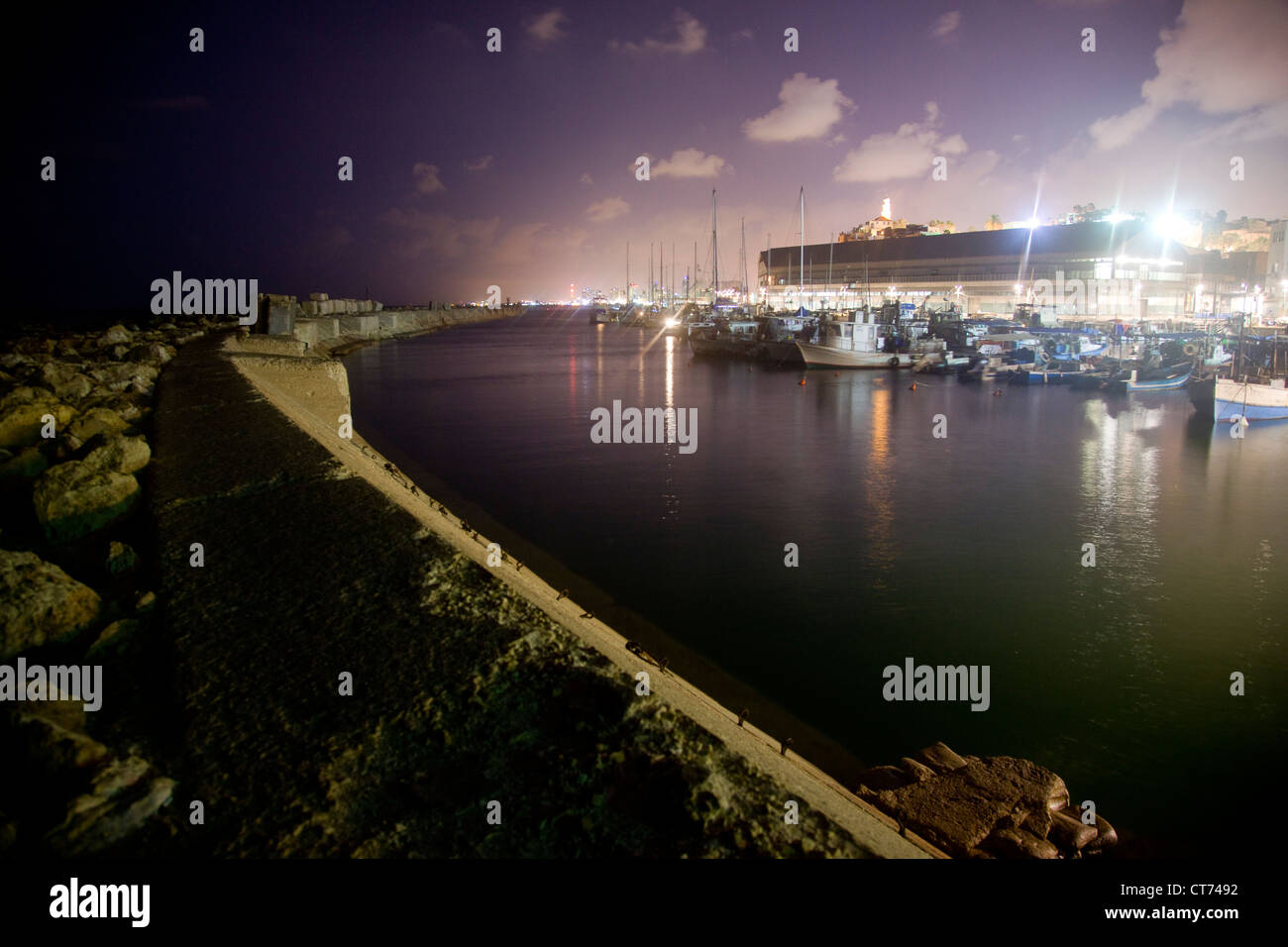 Vista notturna del porto di Jaffa Foto Stock