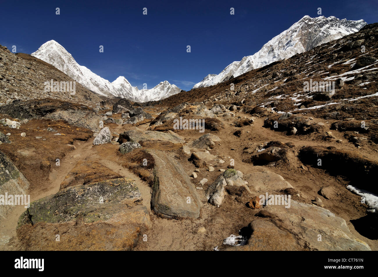 Il Nepal paesaggio di montagna Foto Stock