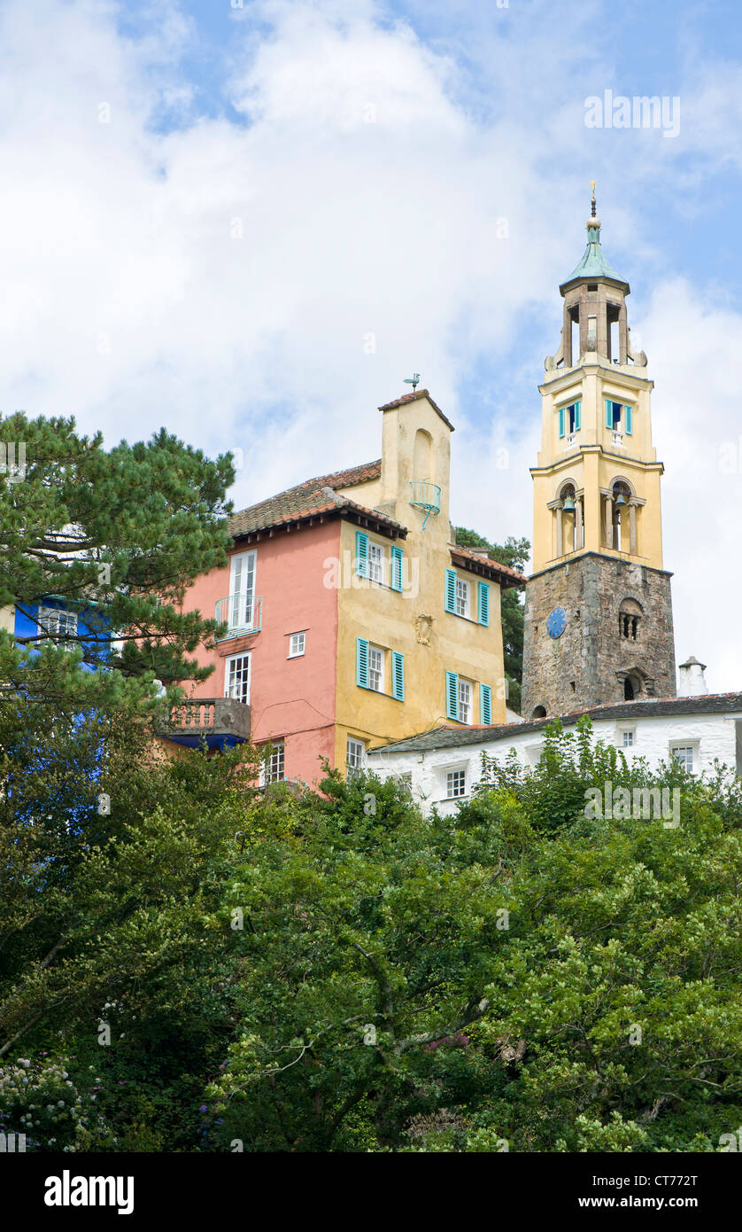 2 edifici a Portmeirion village North West Wales Foto Stock