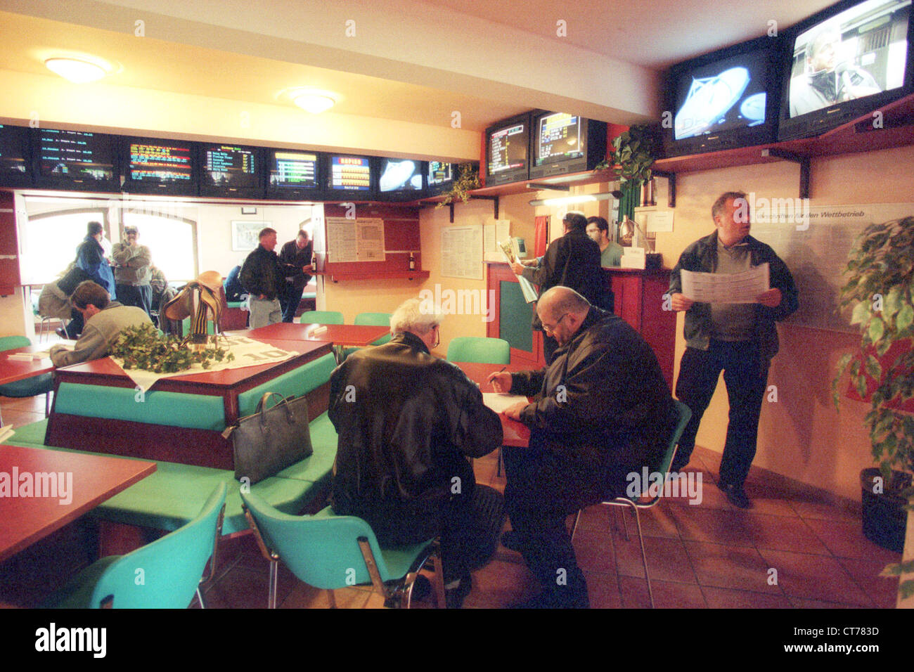 A Dresda, all'interno di un bookmaker Foto Stock