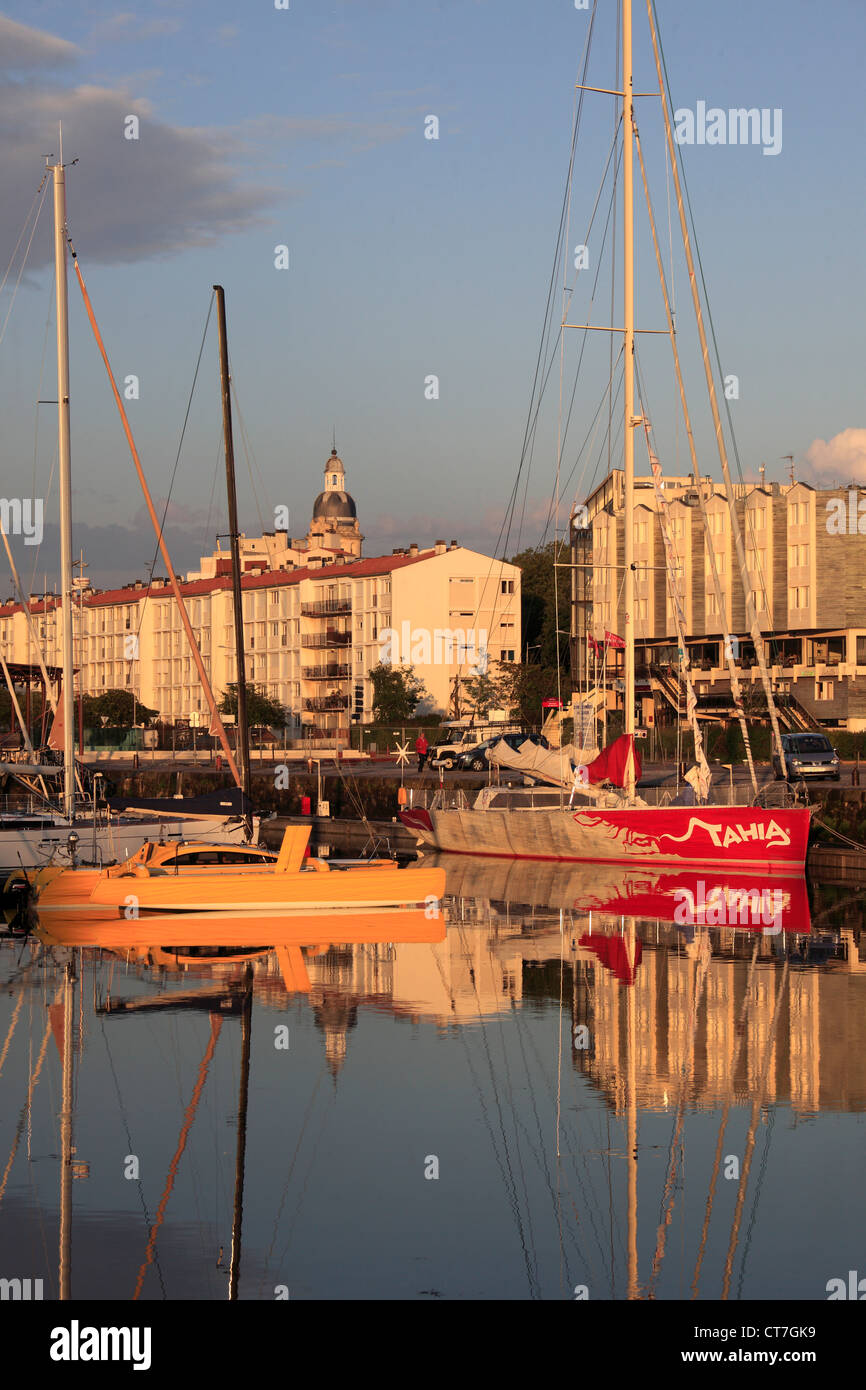 Francia, Poitou-Charentes, La Rochelle Vieux Port, barche a vela, Foto Stock
