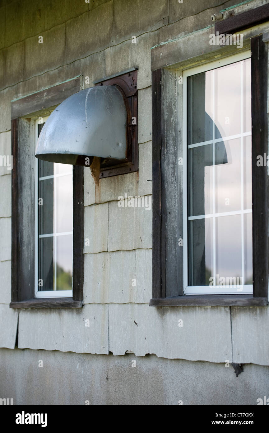 Windows e coperchi di sfiato su un Sears Roebuck mail order fienile nel Maine. Foto Stock