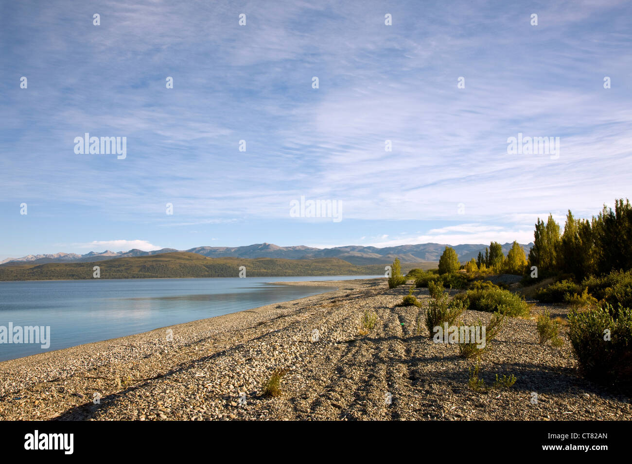 Vista sul Lago Nahuel Huapi da appena fuori città Foto Stock