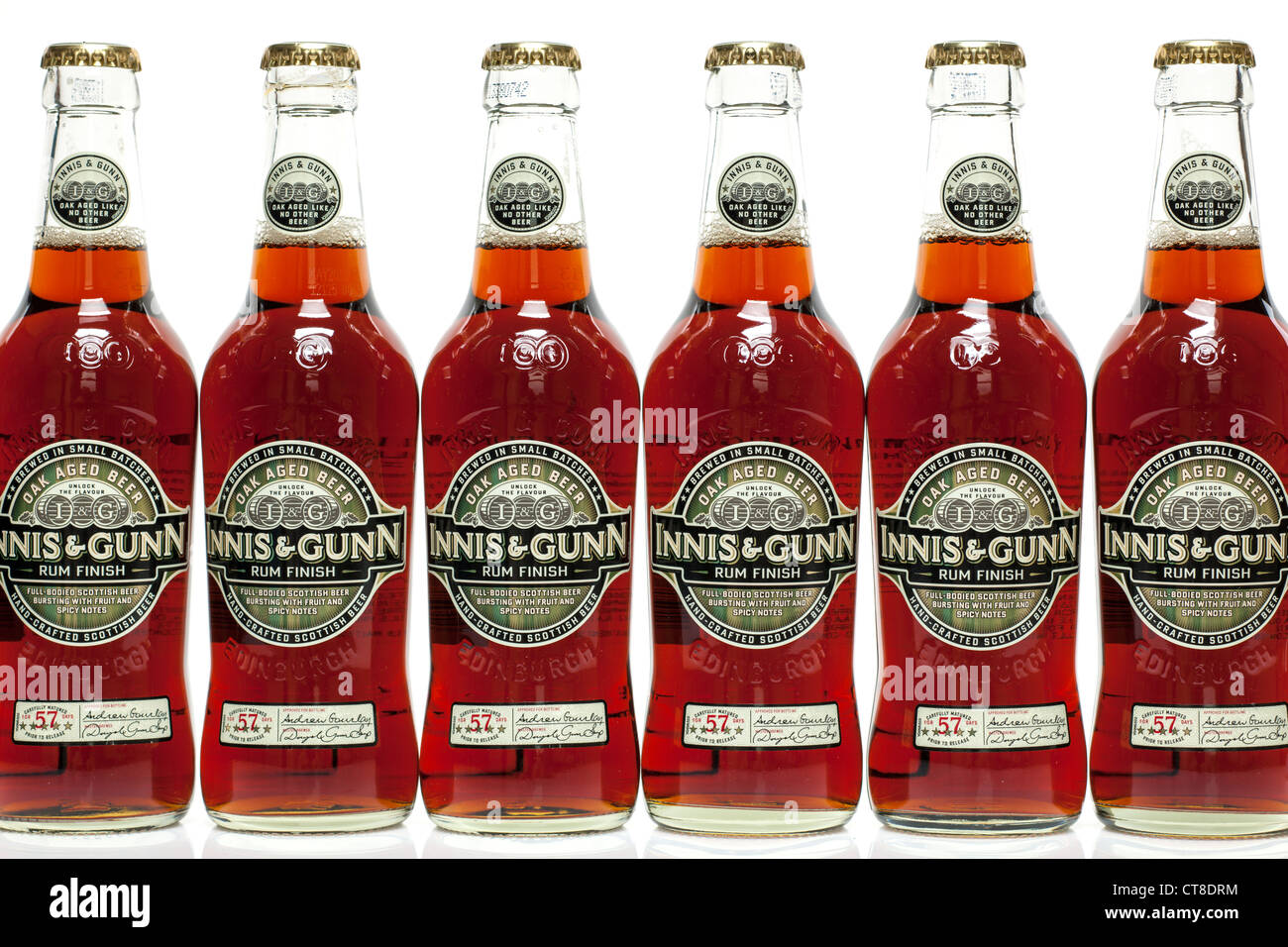 Bottiglie di Rum finish Innis e Gunn birra Scozzese Foto Stock