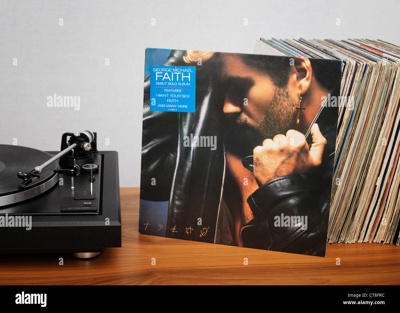 La fede è George Michael nel primo album da solista uscito nel mese di ottobre 1987. Foto Stock