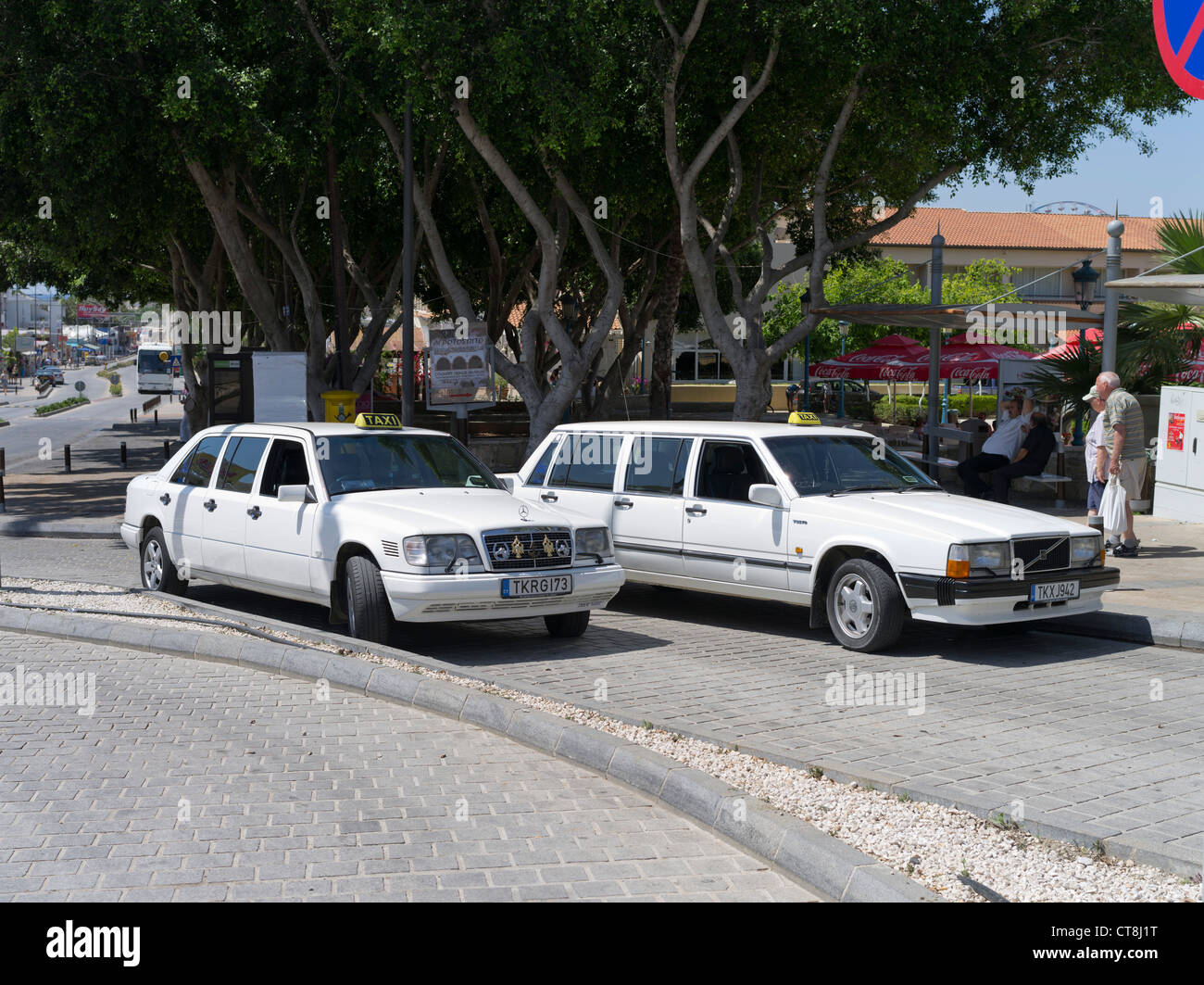 Dh AYIA NAPA CIPRO stirata bianco limousine taxi Foto Stock