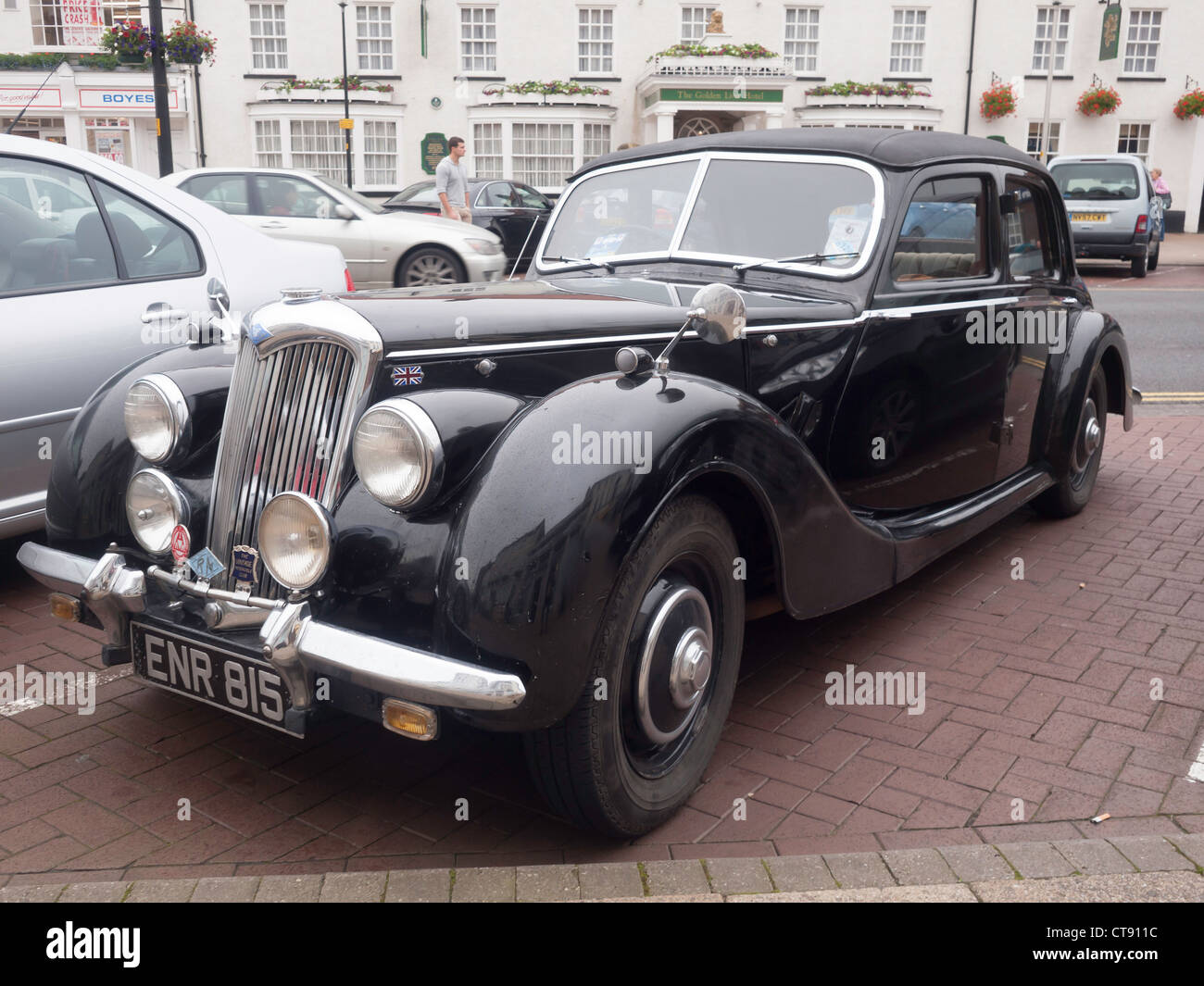 Anni Cinquanta Riley split parabrezza auto berlina in Northallerton North Yorkshire Luglio 2012 Foto Stock