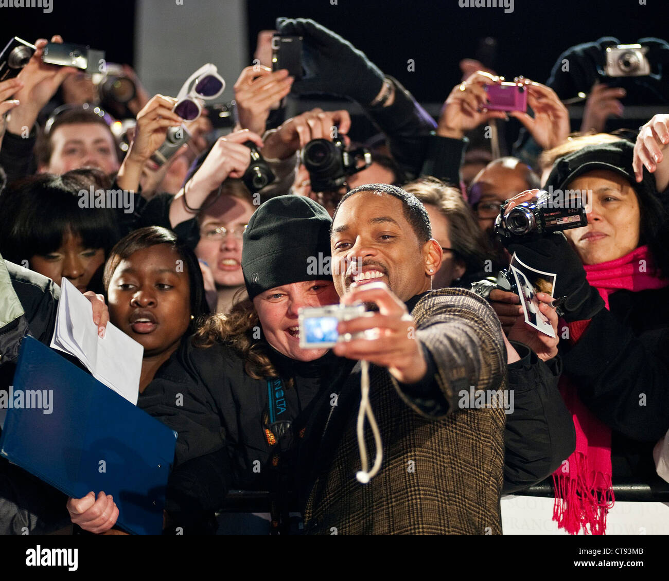 Attore Will Smith assiste il Regno Unito Premiere di 'Sanche libbre" tenutasi presso l'Empire Leicester Square Foto Stock