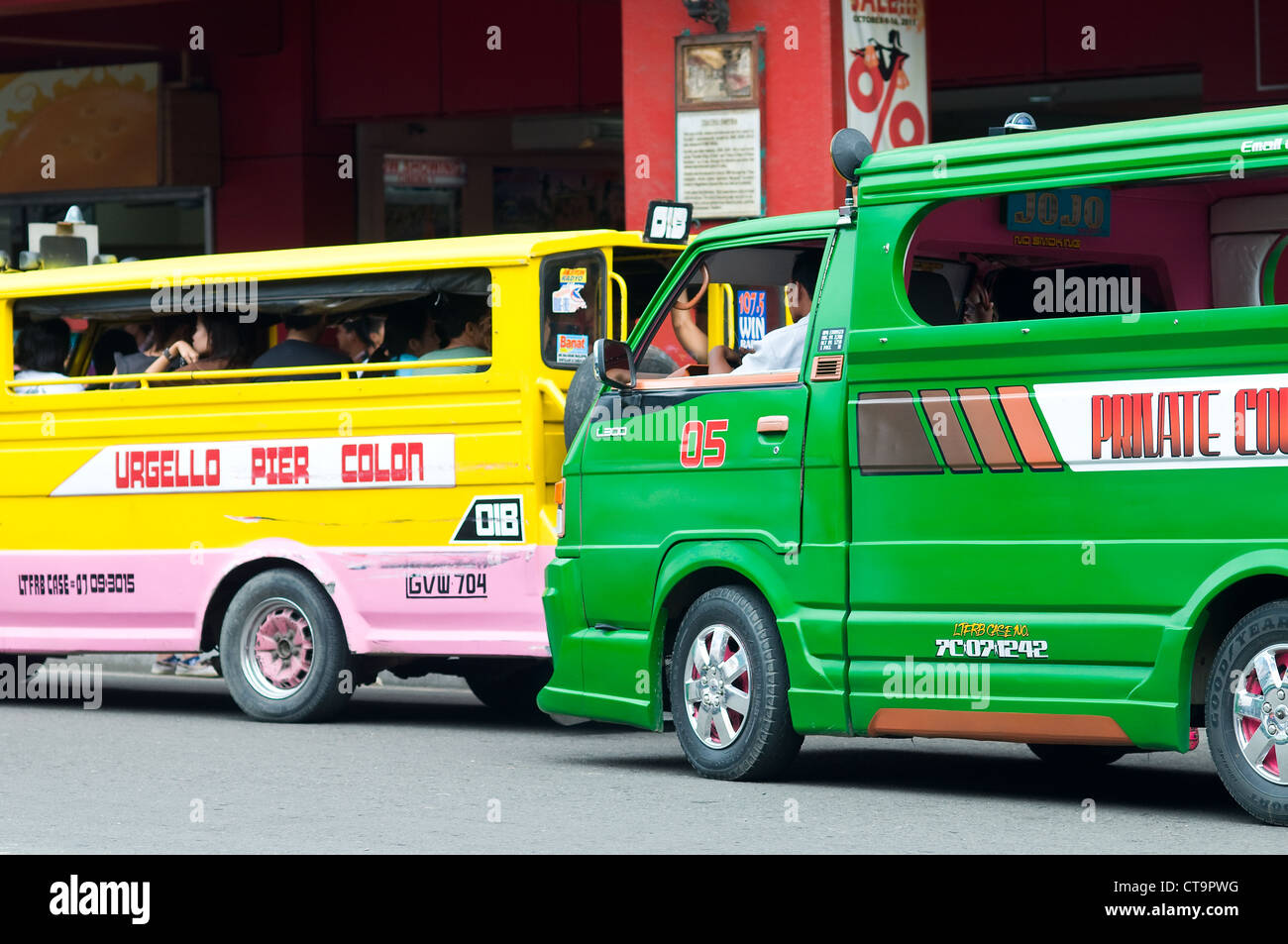 Jeepney, Colon Street, Cebu City, Filippine Foto Stock