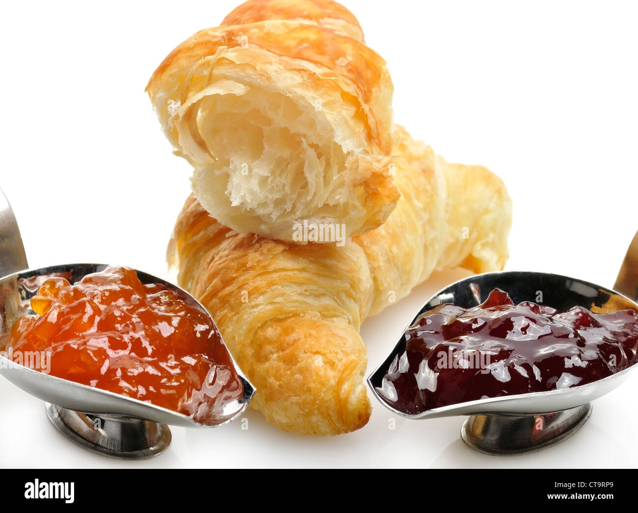 Cornetti freschi con marmellata Foto Stock