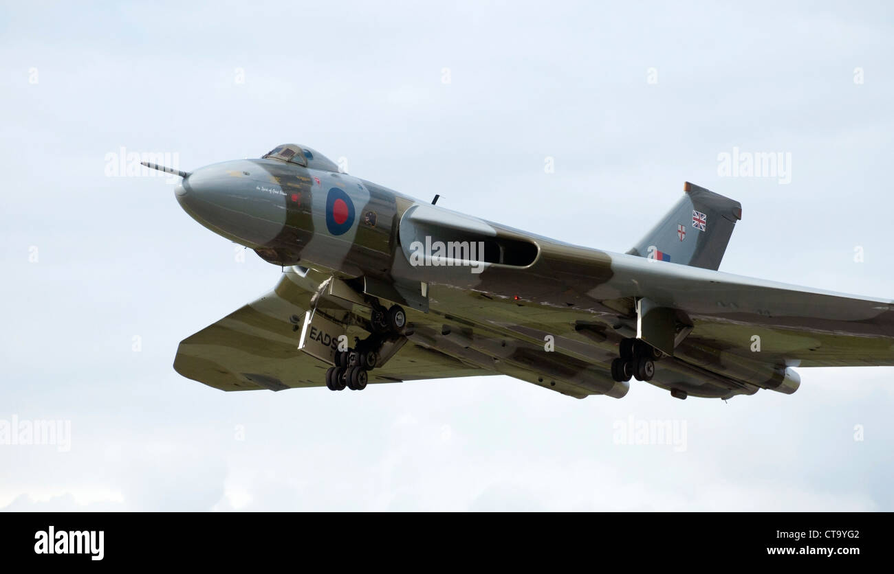 Avro Vulcan xh558 prendendo il largo a Farnborough Airshow 2012 Foto Stock