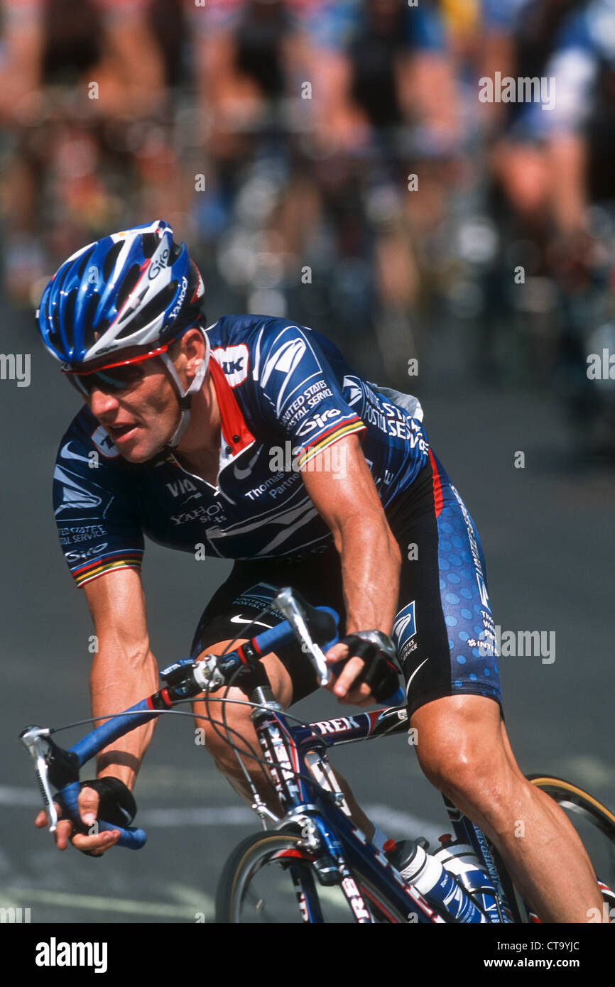 Lance Armstrong per i concorrenti la US Postal Service Team al 2002 New York City di Ciclismo. Foto Stock