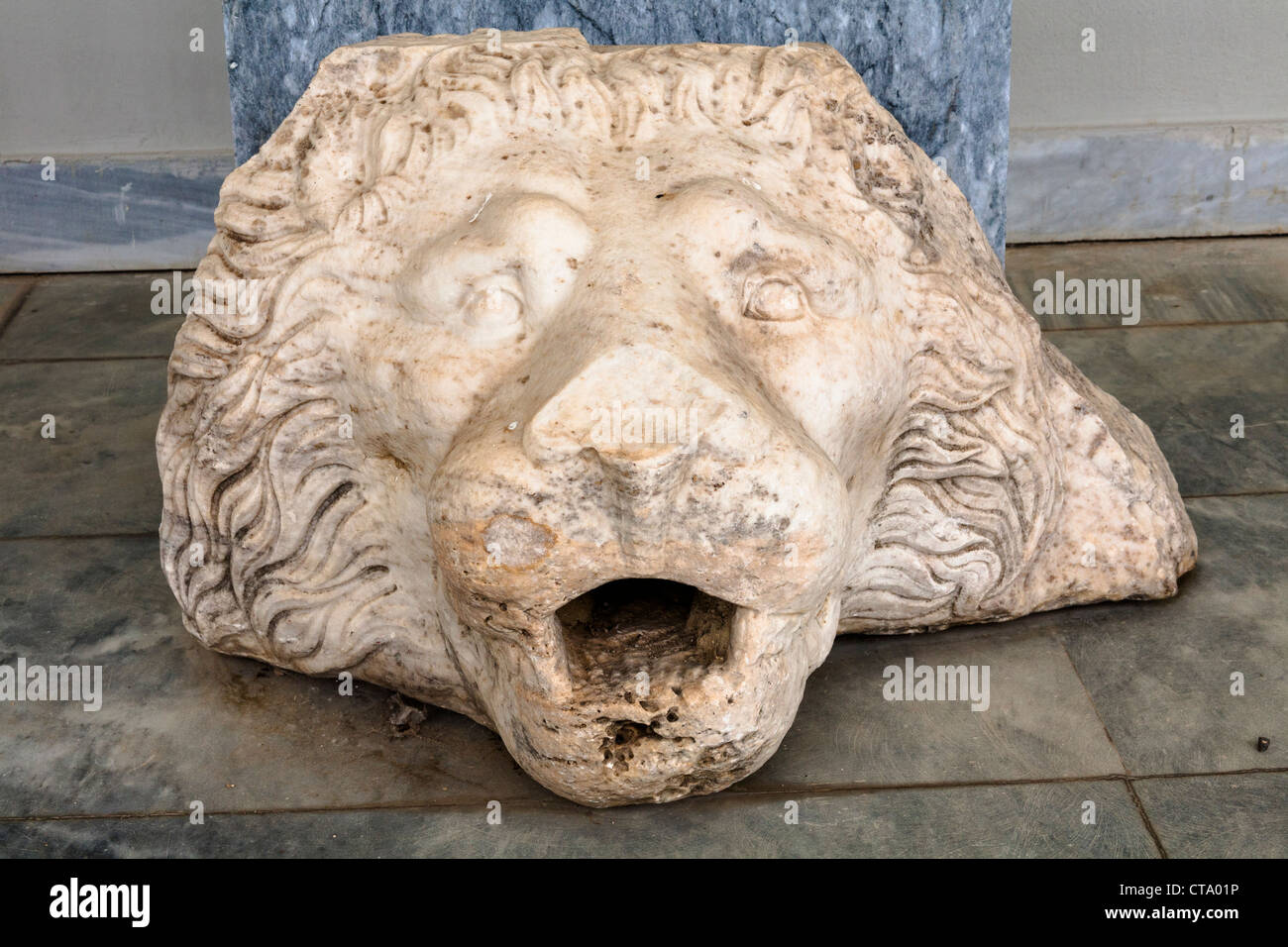 Esporre alla nuova ala di Olympia Museo Archeologico, noto anche come Museo Storico dei giochi olimpici, Olympia, Grecia Foto Stock