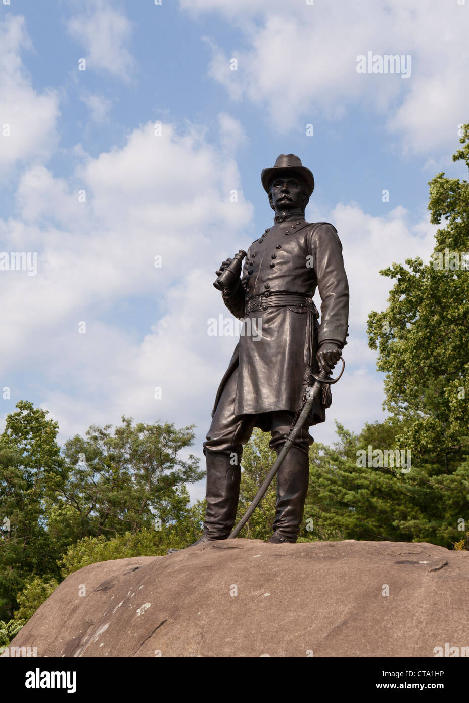 Il Brigadiere Generale Gouverneur K. Warren statua su Little Round Top - Gettysburg, in Pennsylvania, STATI UNITI D'AMERICA Foto Stock