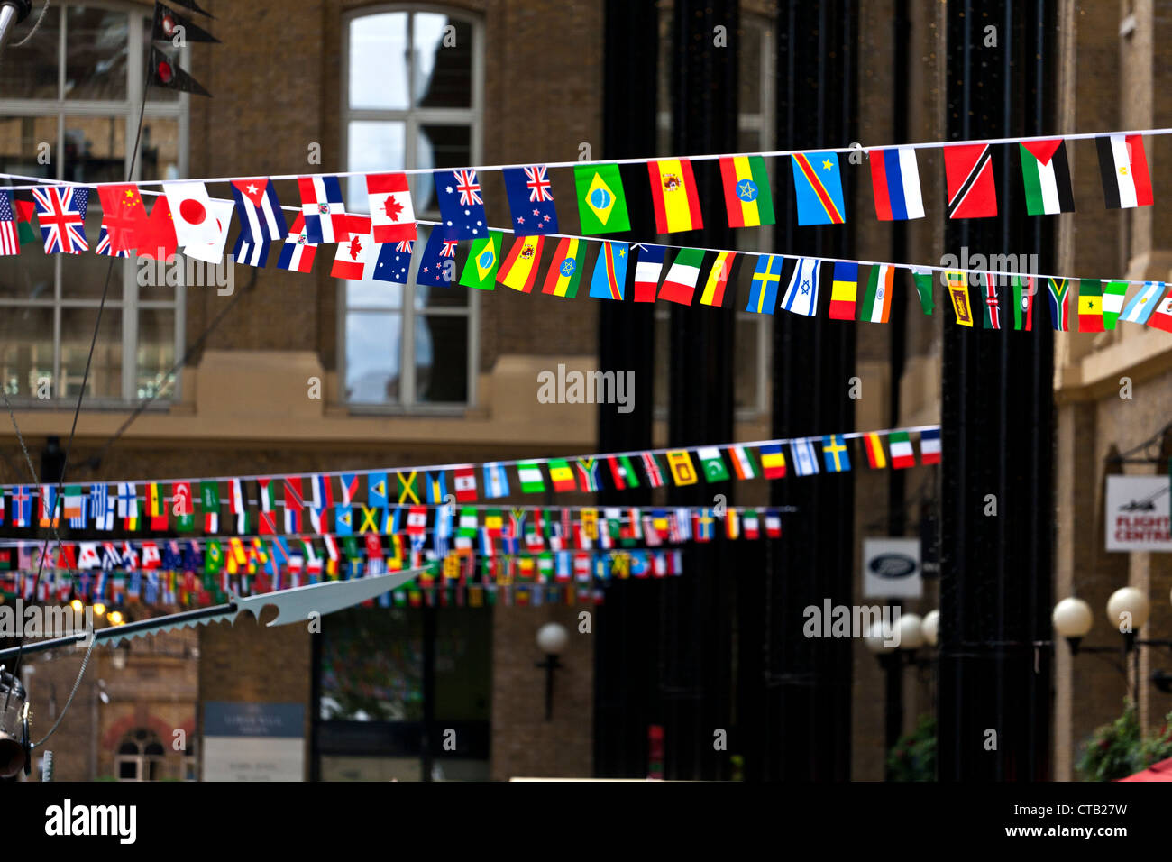 Bandiere del mondo visualizzato come Bunting Foto Stock