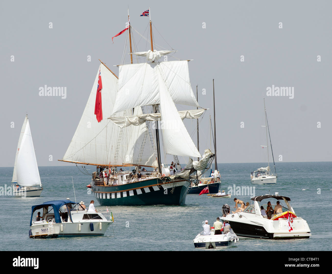 La Fiera Jeanne di vele di Ottawa in posizione per avviare l'assalto. Foto Stock