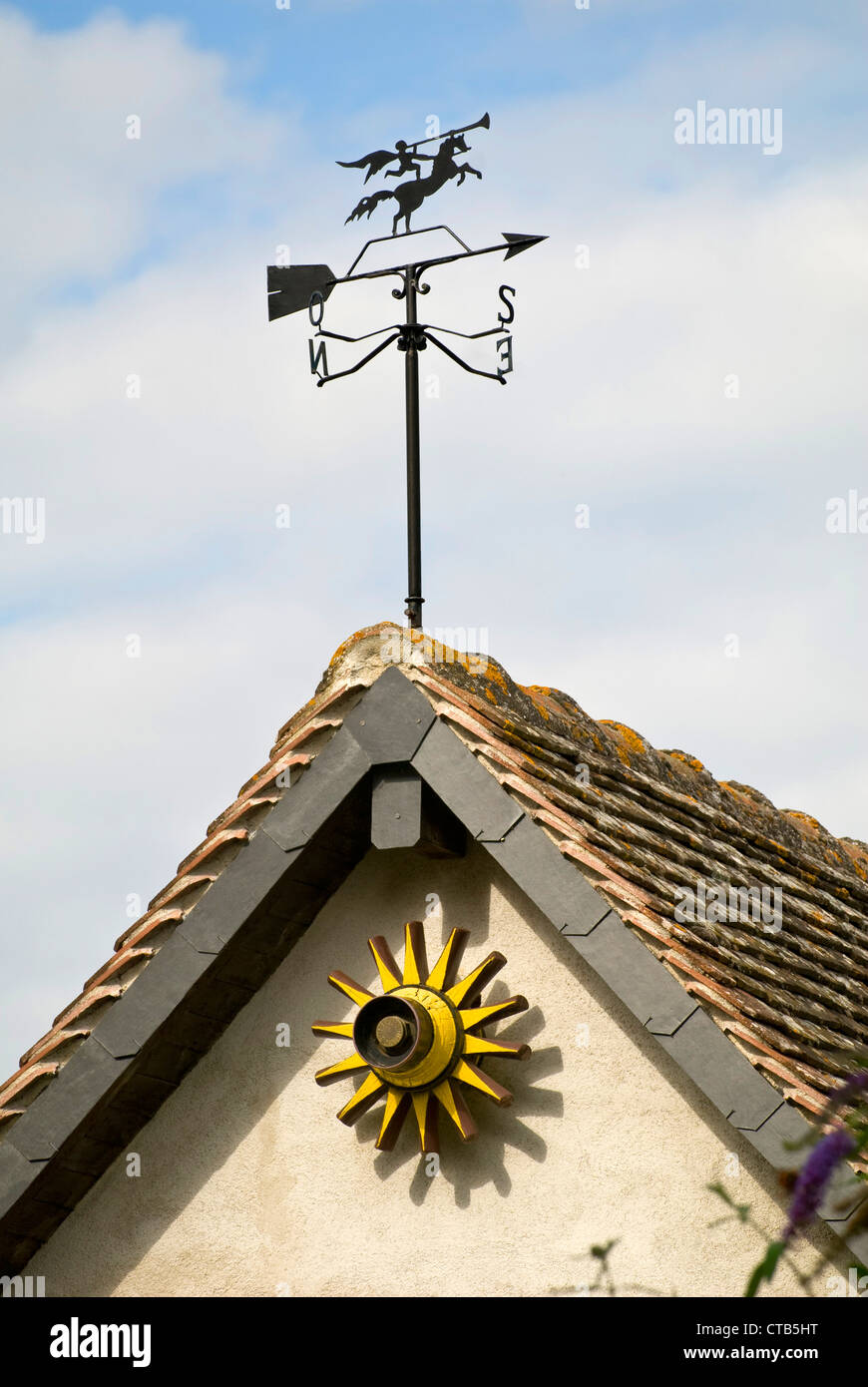 Cavallo e Angelo weathervane - Francia. Foto Stock