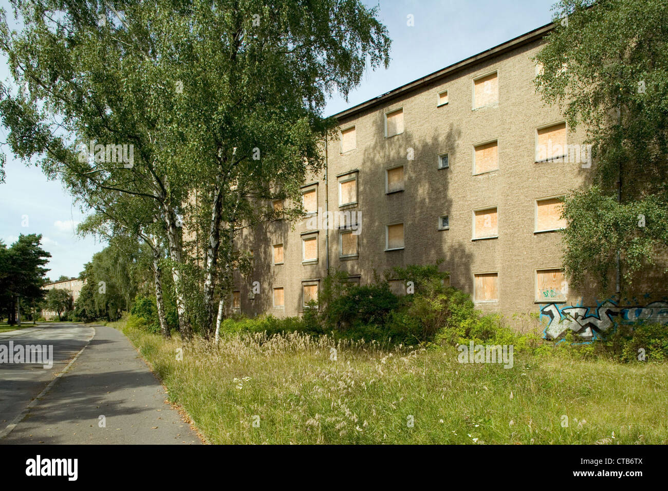 , Eisenhuettenstadt vacante e fatiscenti edifici residenziali Foto Stock