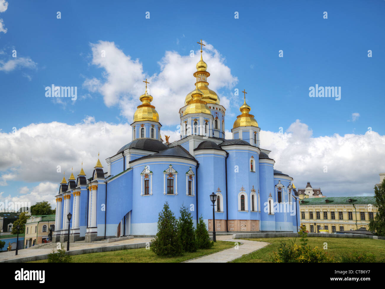 San Michele monastero di Kiev, in Ucraina, in una giornata di sole Foto Stock