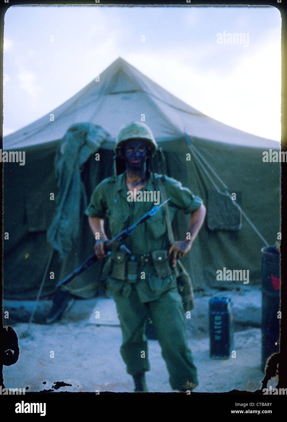 Viso make up fatiche noi Marines Guerra del Vietnam 1965 Foto Stock