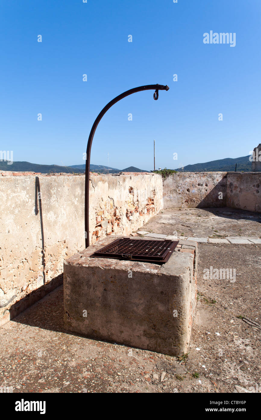 Acqua medievale ben al Forte Stella, Portoferraio, Isola d'Elba, Italia Foto Stock
