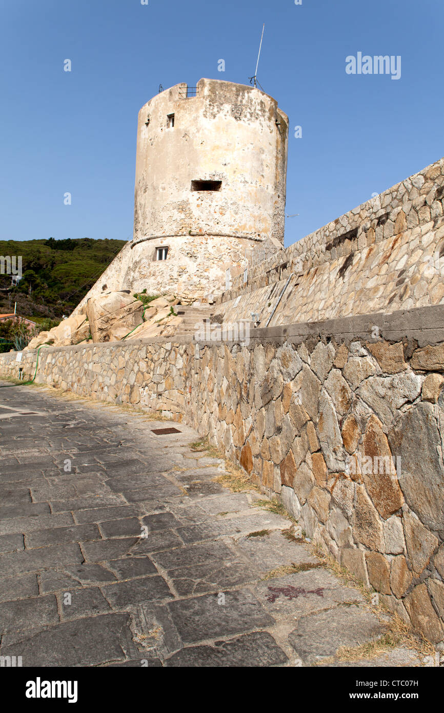 Torre medievale a Marciana Marina, chiamato Torre degli Appiani. Isola d'Elba, Italia. Foto Stock