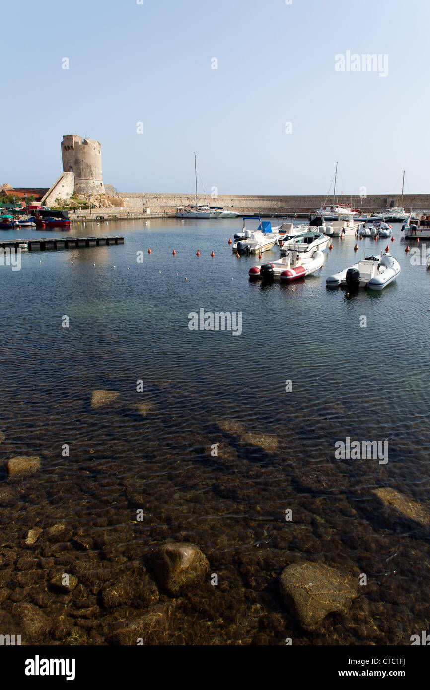 Bella vista del tranquillo porto di Marciana Marina, Isola d'Elba, Italia. Foto Stock