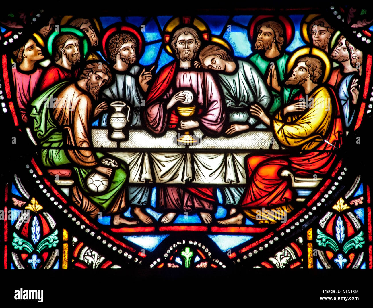 Bruxelles - 22 giugno: Dettaglio dello scorso super di Cristo dal vetro di finestra in st. Michael s cattedrale gotica Foto Stock