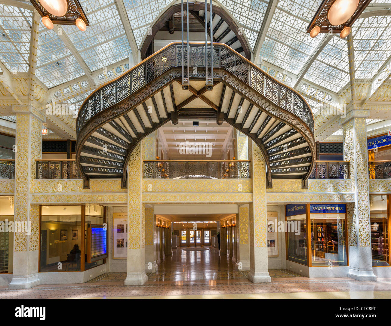 Frank Lloyd Wright lobby progettata di The Rookery building a La Salle Street nel quartiere di Loop, Chicago, Illinois, Stati Uniti d'America Foto Stock