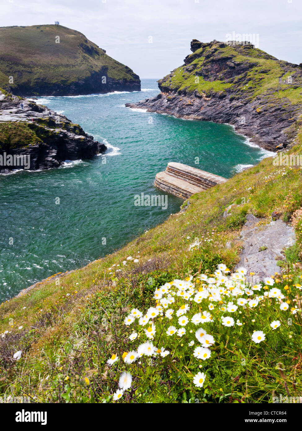 L'ingresso al porto a Boscastle sulla North Cornwall Coast Foto Stock