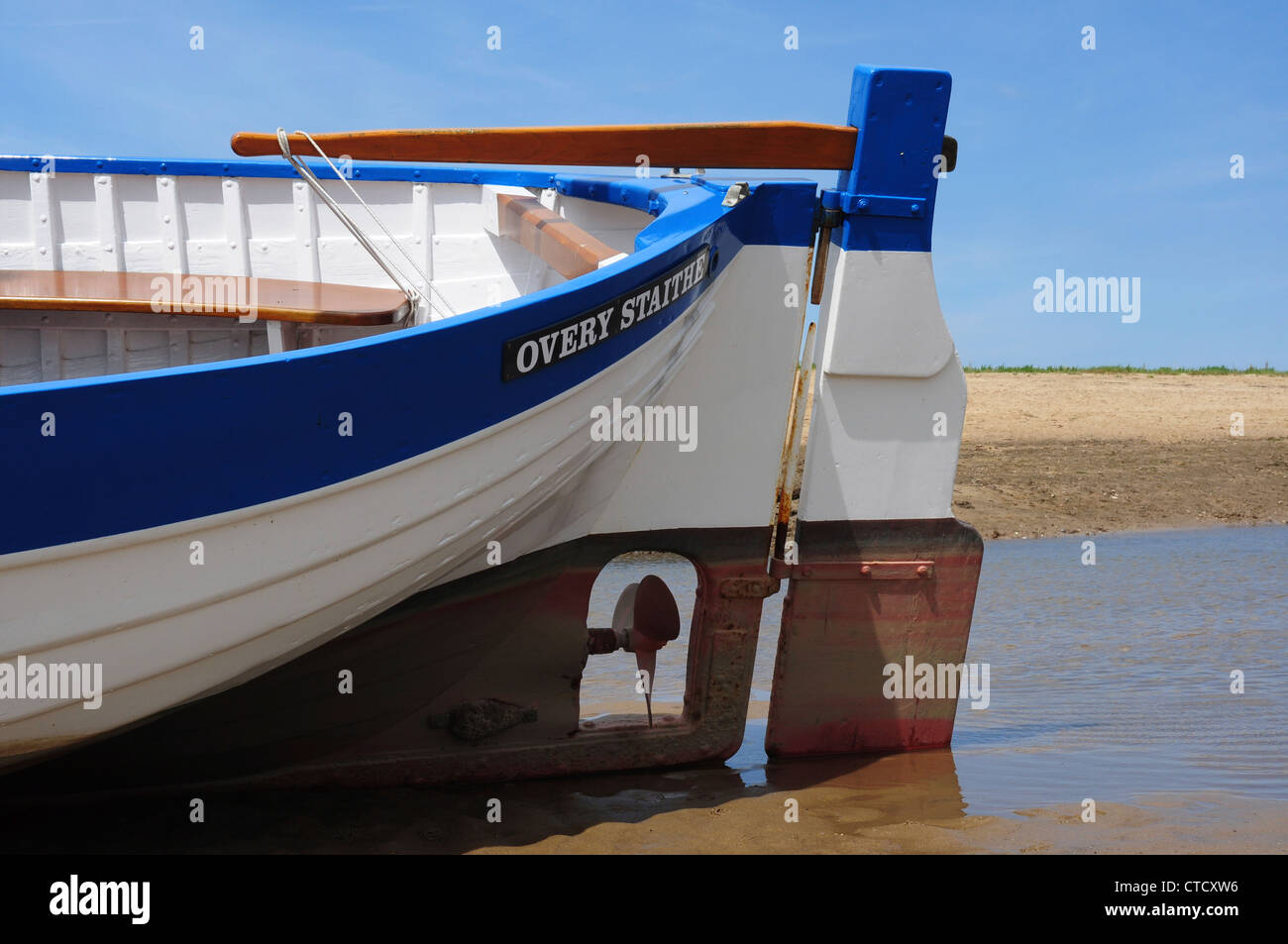 La poppa della barca, Burnham Overy Staithe, Norfolk, Inghilterra, Regno Unito Foto Stock