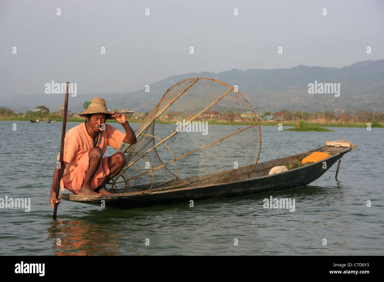 Lago Inle pescatore, stato Shan, Myanmar, sud-est asiatico Foto Stock