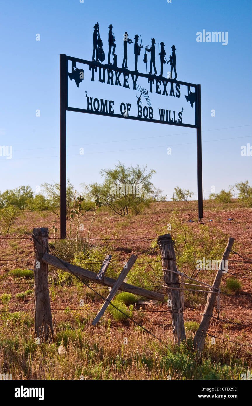 Ferro battuto segno sulla periferia della Turchia, il luogo di nascita di Bob Wills, 'Il Re del Western Swing', Panhandle Plains, Texas, Stati Uniti d'America Foto Stock