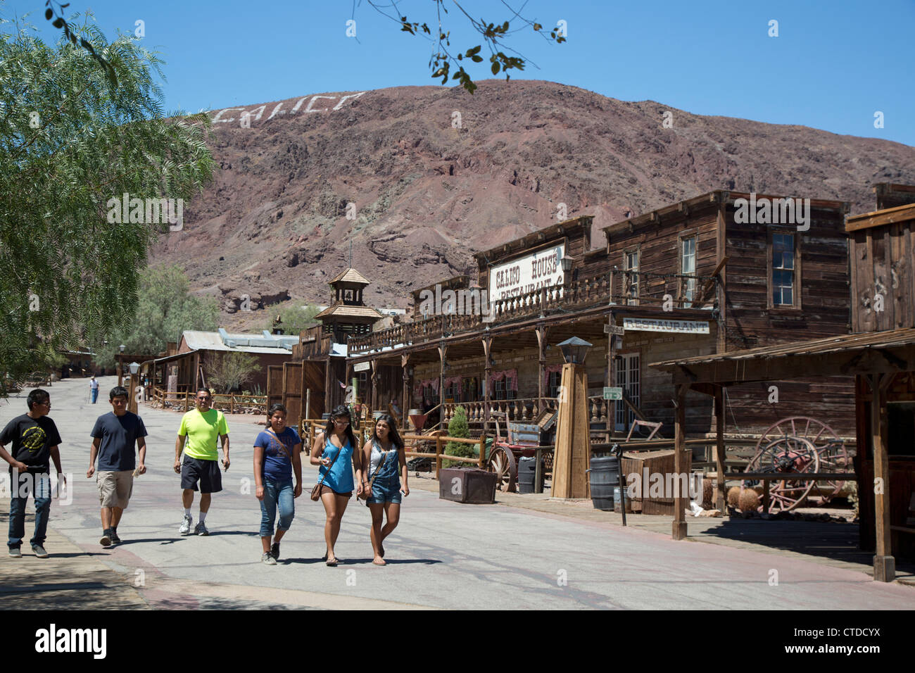 Calico Ghost Town, un 1880 silver città mineraria nel deserto di Mojave che è stata restaurata come attrazione turistica Foto Stock